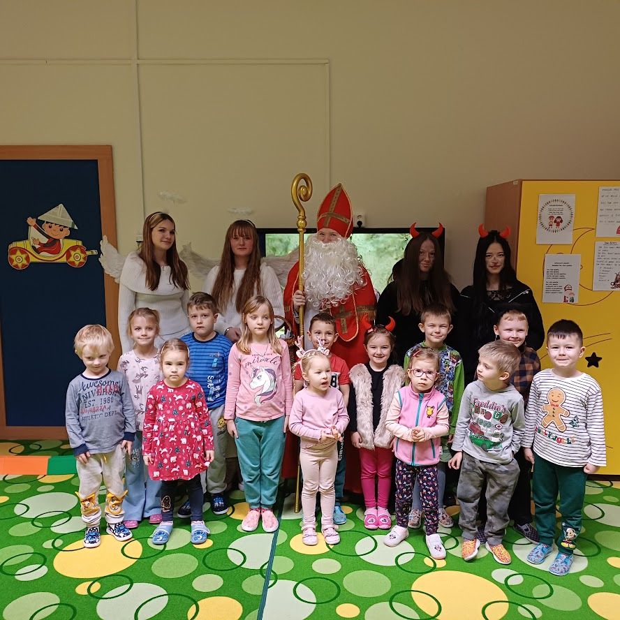 Prosinec ve školce: čas radosti, světýlek a společných chvil