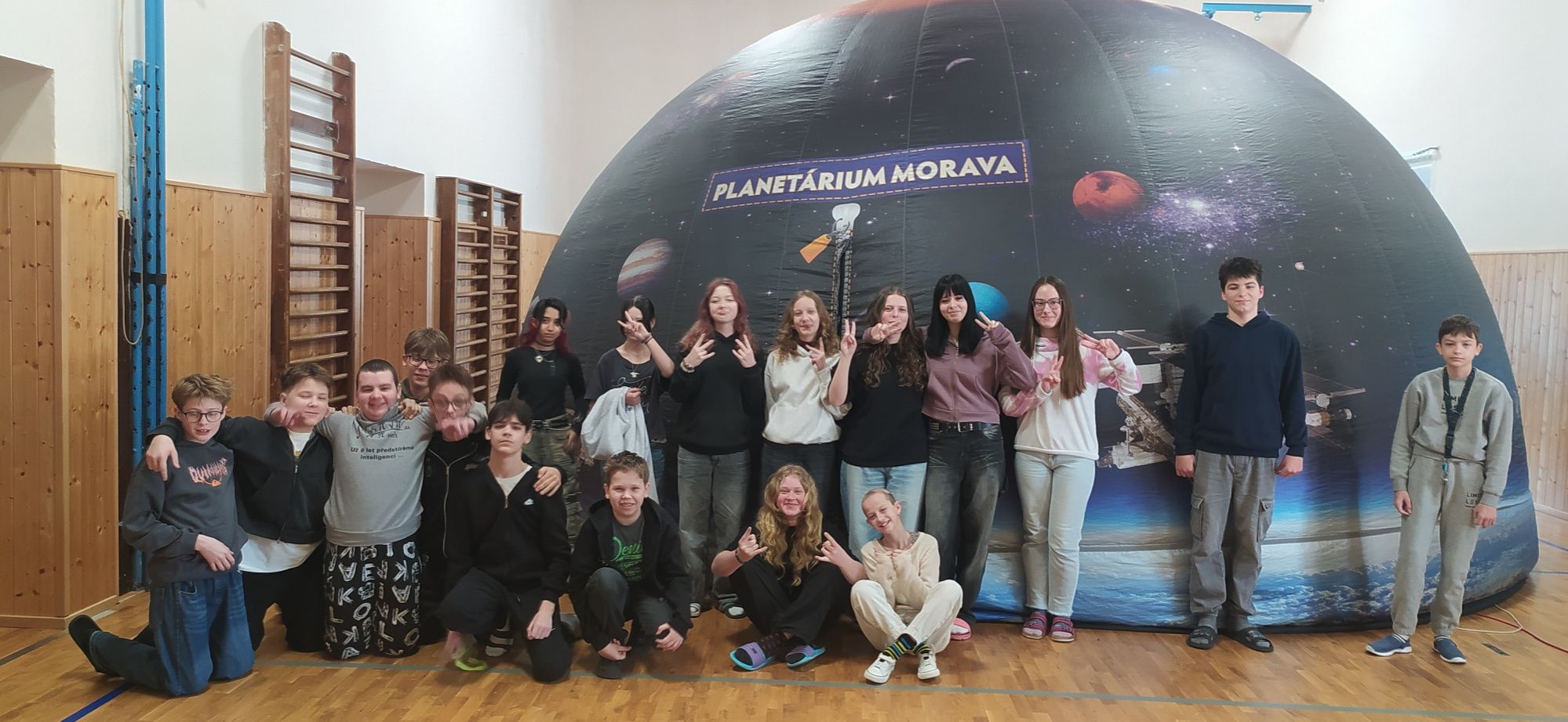 Fyzika plná galaxií a hvězd