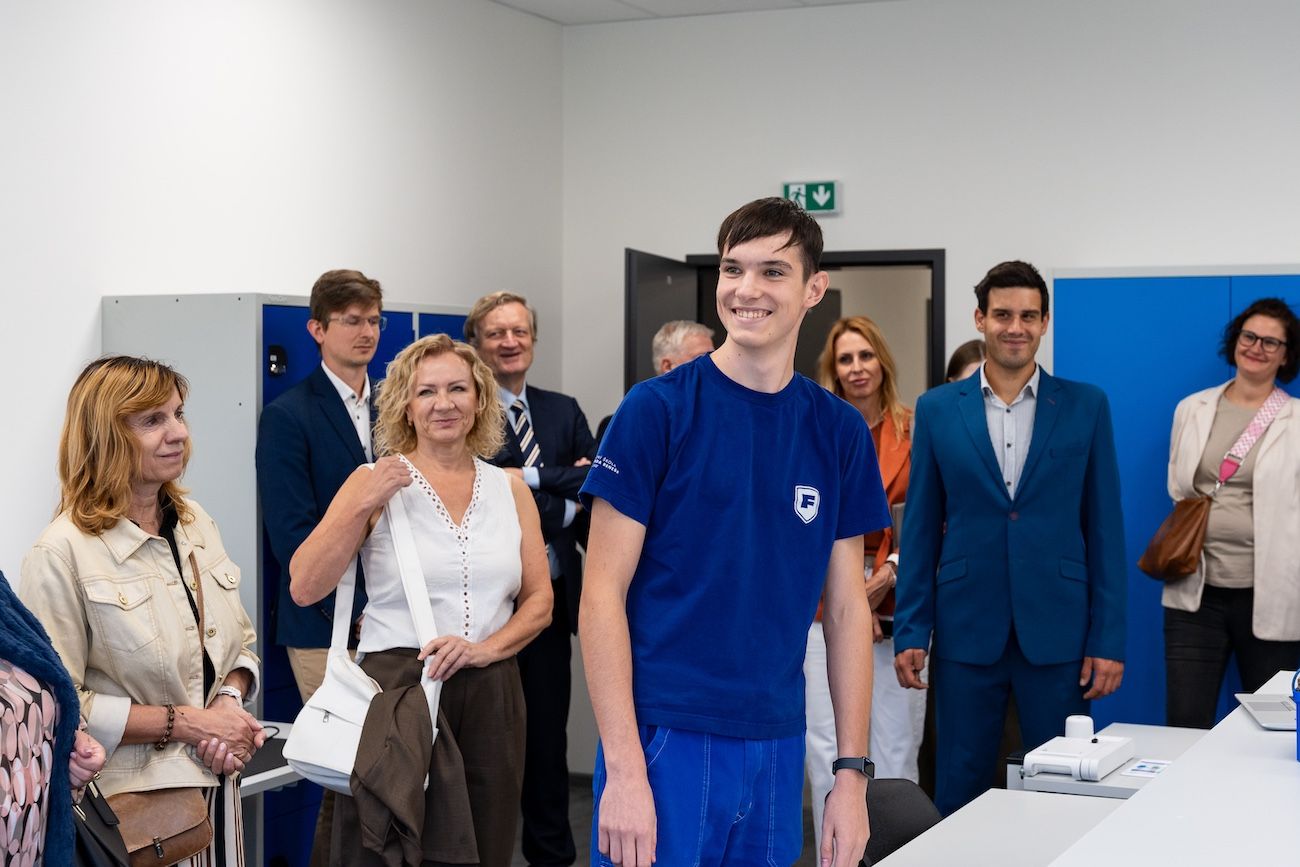Společnost Fosfa otevřela nové moderní učebny pro studenty Třídy F